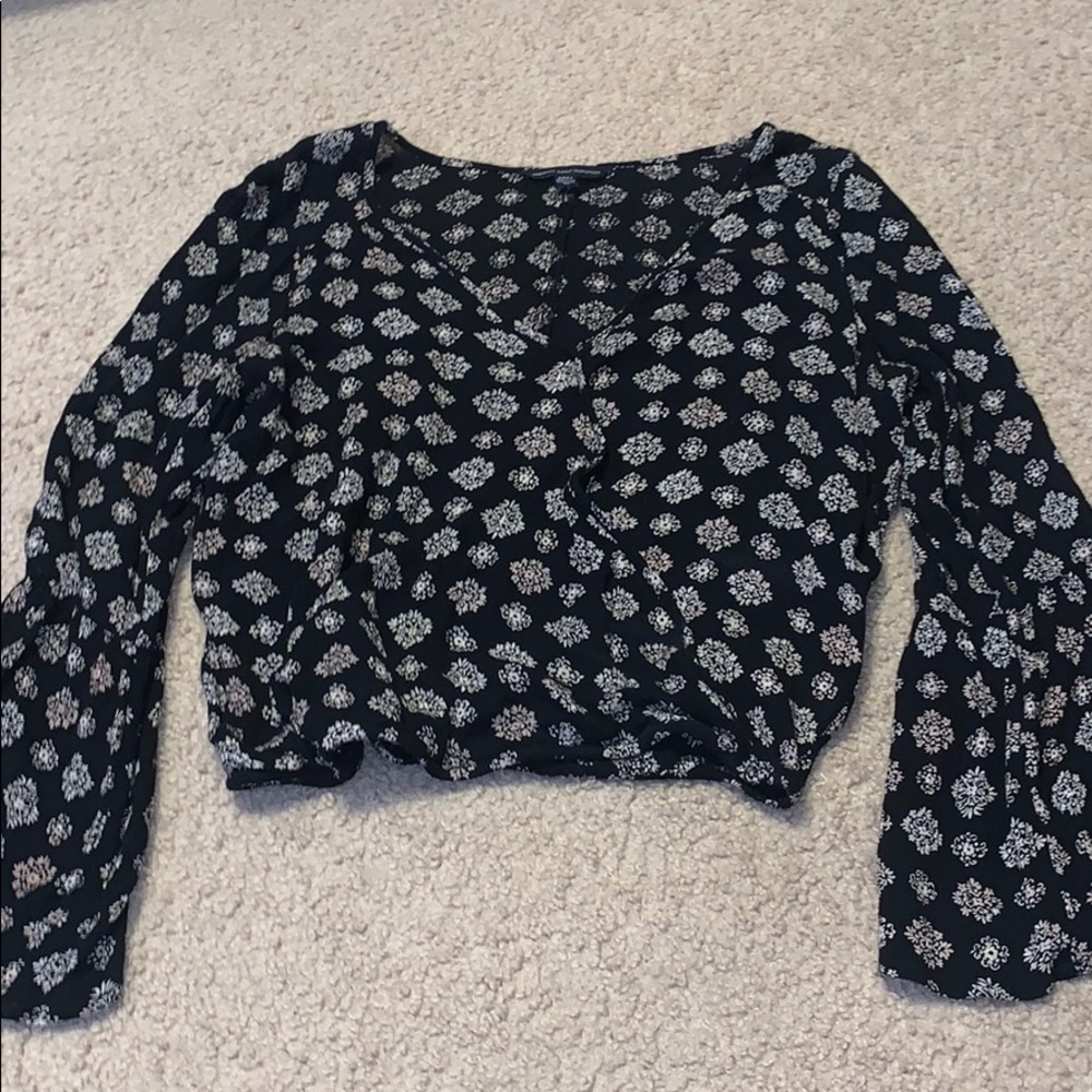 American Eagle flared long sleeve blouse